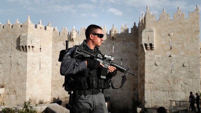 Israel: Ein israelischer Polizist in Jerusalems Altstadt.