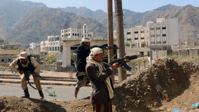 Saudi-backed Yemeni forces advance in Taiz city
