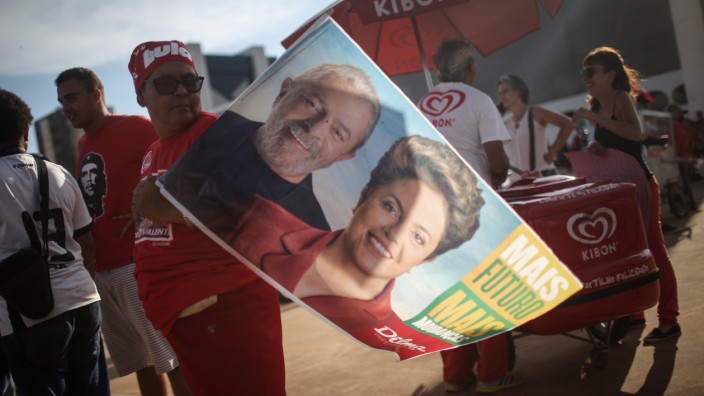 Brazilians Show Their Support For Current President Dilma And Former President Lula