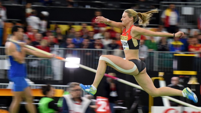 Leichtathletik: Kristin Gierisch beim Dreisprung in der Halle.