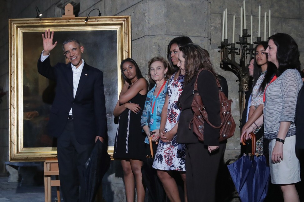President Obama Tours Old Havana Neighborhood