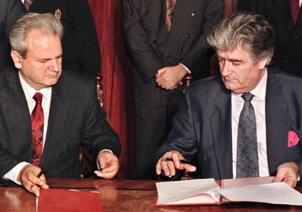 FORMER YUGOSLAV PRESIDENT SLOBODAN MILOSEVIC WITH FORMER BOSNIAN SERB LEADER RADOVAN KARADZIC FILE PHOTO