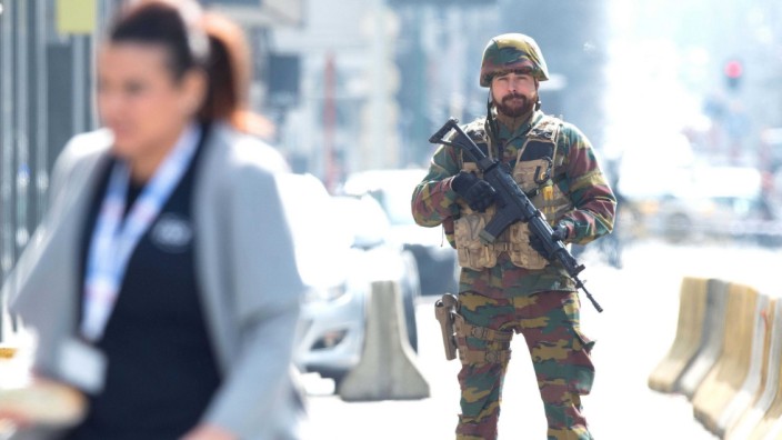 Explosion at Brussels metro station