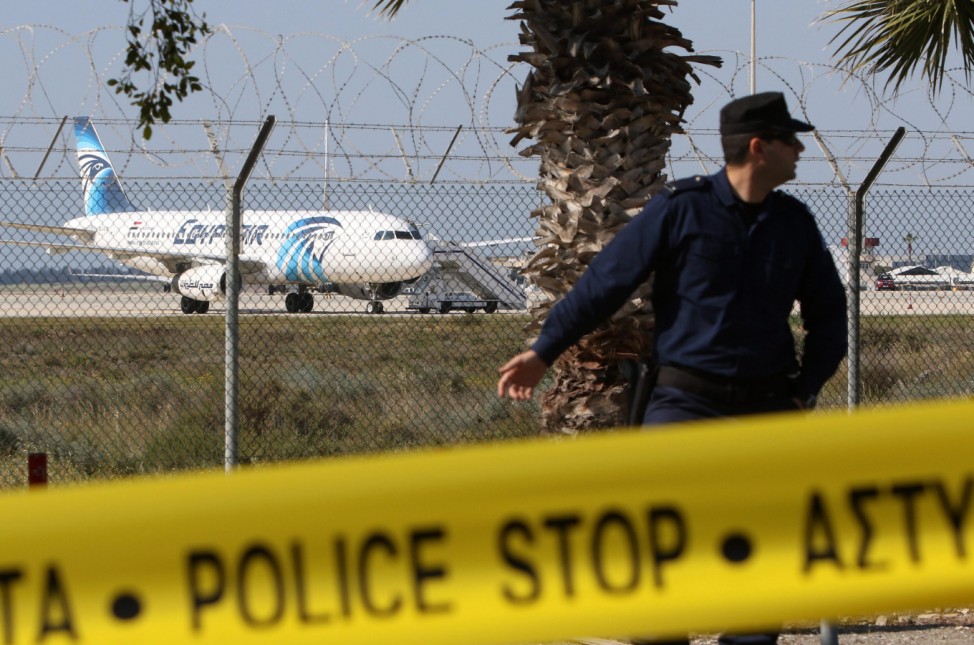 Hijacked Egypt Air A320 in Larnaca