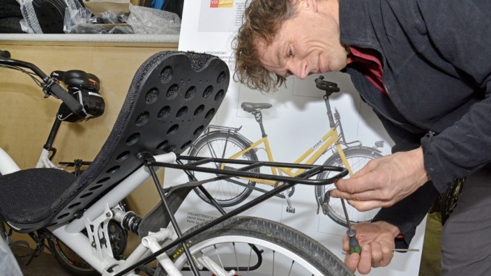 Fahrradwerkstatt: Handarbeit aus Überzeugung: Christian Mischner baut Liegeräder; die Preise beginnen mit der Basis-Ausführung bei 2280 Euro.