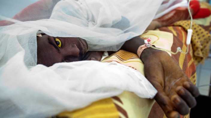Seuchen: Ein Gelbfieber-Patient in Darfur, Sudan.