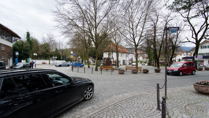 Neues Rondell: Einen neuen Kreisverkehr will die Stadt auf dem Max-Höfler-Platz bauen.