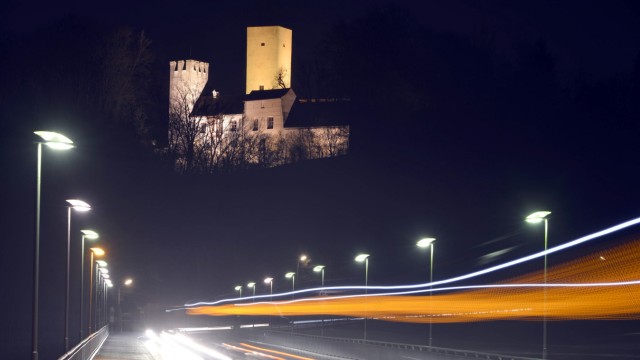 Grünwald: Wie Vaduz, die Hauptstadt Liechtensteins, bietet der Münchner Vorort Gründwald nicht nur eine Burg, sondern auch Möglichkeiten zum Steuern sparen.