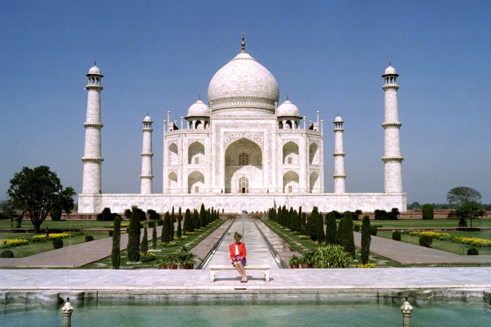 Prinzessin Diana vor dem Taj Mahal