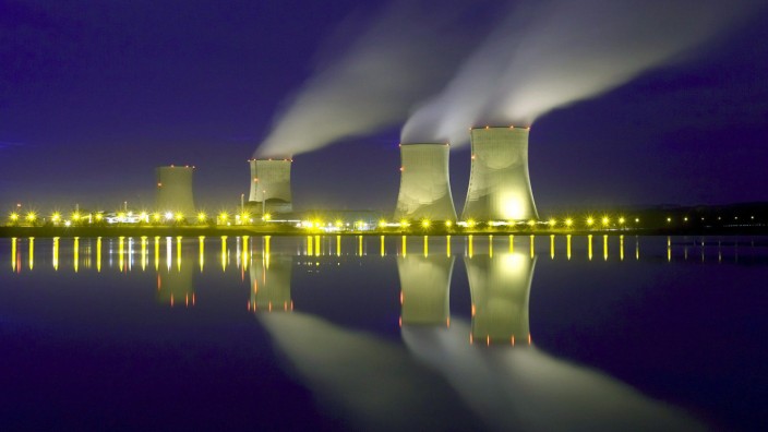 Energiepolitik: Das französische Kernkraftwerk Cattenom nahe der deutschen Grenze: Frankreich hat darauf gedrungen, dass Investitionen in Atommeiler als grün gelten sollen - mit Erfolg.