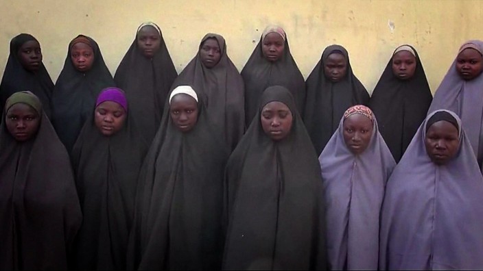Nigeria: Ist der Horror für sie bald vorbei? Ein Videobild der Verschleppten.