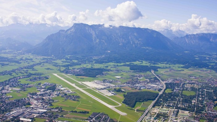 Flughafen: Auf dem Salzburger Flughafen werden inzwischen fast zwei Millionen Passagiere pro Jahr abgefertigt.