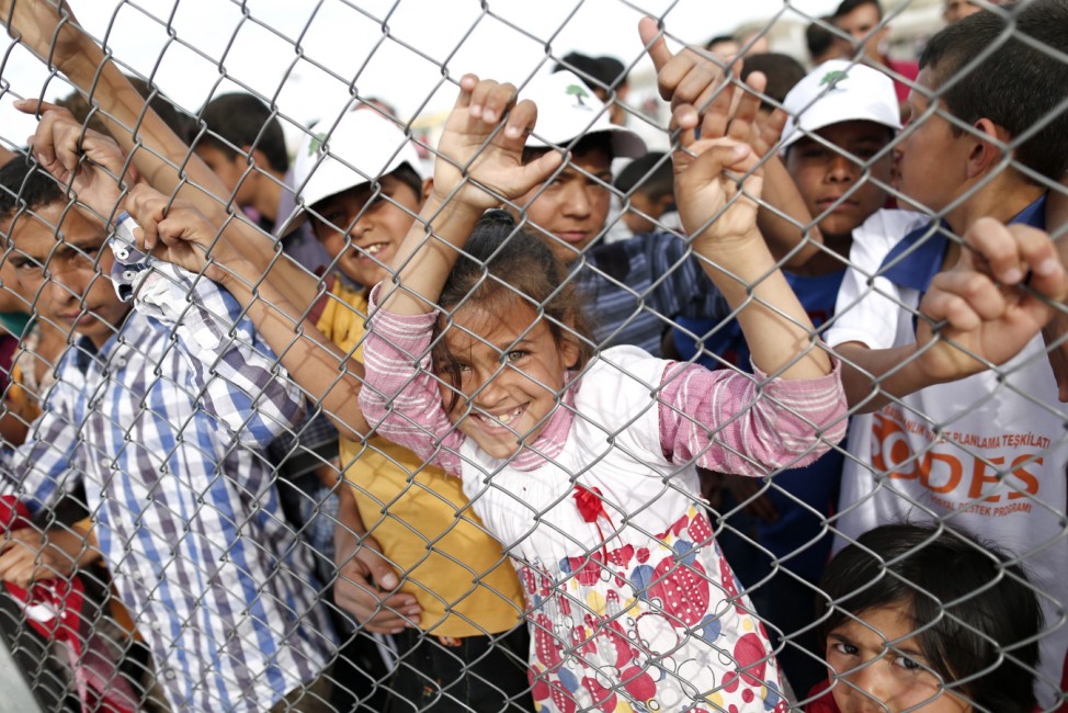 German Chancellor Angela Merkel to visit refugee camps in Turkey