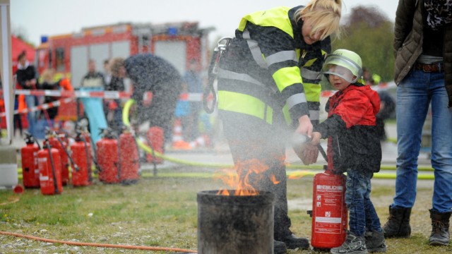Leistungsschau: Die Saat ist ausgebracht: Mehr als ein Kind dürfte nun davon träumen, Feuerwehrmann zu werden.