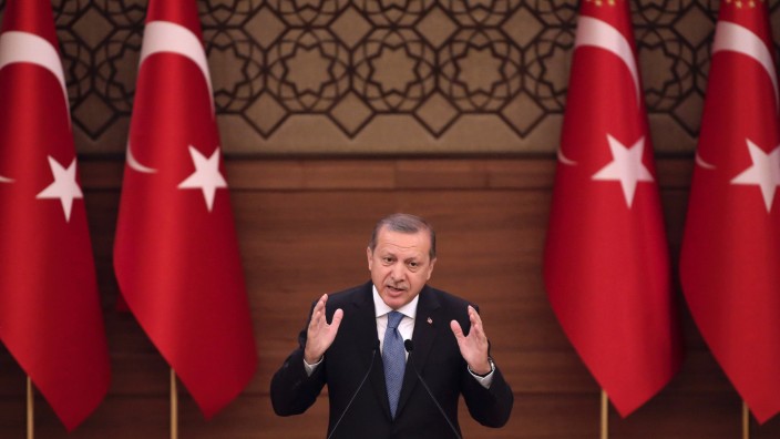 Türkei: Geht es nach dem türkischen Präsidenten Recep Tayyip Erdoğan, dann wir das Land künftig nur noch von einem islamischen Alleinherrscher regiert.