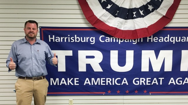 Anhänger von Donald Trump: Trump-Fan Steve Johansen im Wahlkampf-Büro in Harrisburg, das er mitaufgebaut hat.