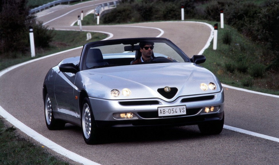 Alfa Romeo Spider von 1995.