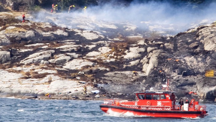 Helicopter with 13 persons on board crashes in Norway
