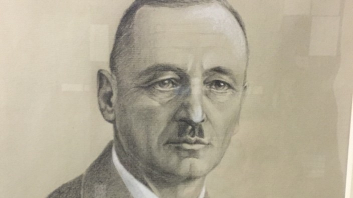 Höhenkirchen-Siegertsbrunn: Das Porträt des 1933 von der NSDAP eingesetzten Bürgermeisters Peter Westermair im Rathaus von Höhenkirchen-Siegertsbrunn.