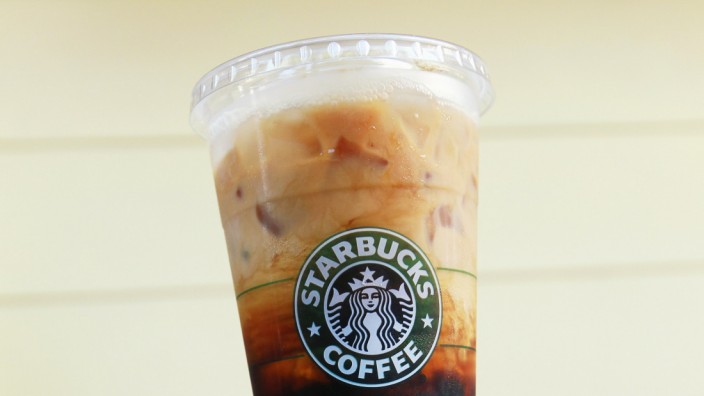 Starbucks Debuts 31-Ounce Sized 'Trenta' Coffees