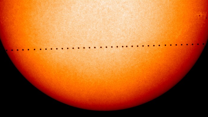 Mini-Sonnenfinsternis: Auf diesem Pfad soll Merkur an der Sonne vorbeiziehen