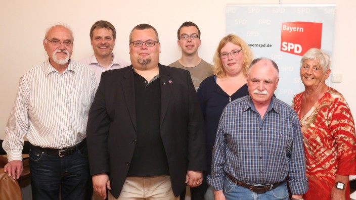 Freisinger SPD: Der Vorstand der SPD (von links): Josef Flößer, Peter Warlimont, Markus Grill, Jan Naahs, Katharina Grill, Gerhard Zinder und Franziska David.