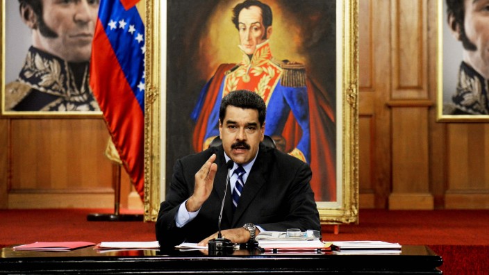 Staatskrise in Venezuela: "Schüsse", "Gefecht", "Gegenoffensive": Venezuelas Präsident Nicolás Maduro.