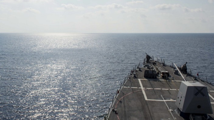 USS William P. Lawrence patrols in the South China Sea