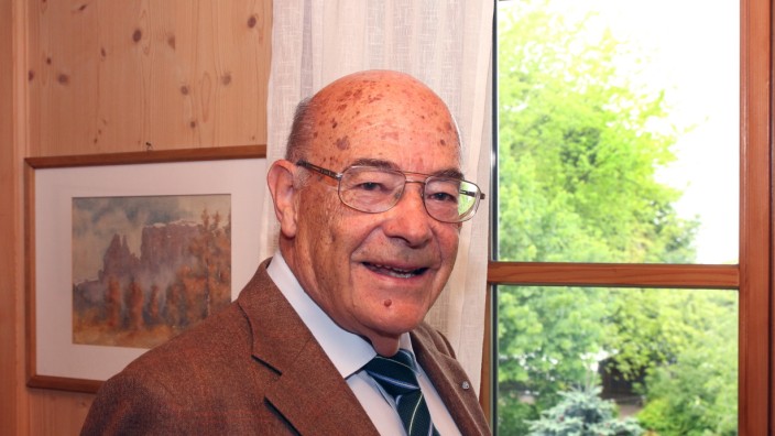 Altbürgermeister Heribert Thallmair wird 80 Jahre alt; Heribert Thallmair wird 80