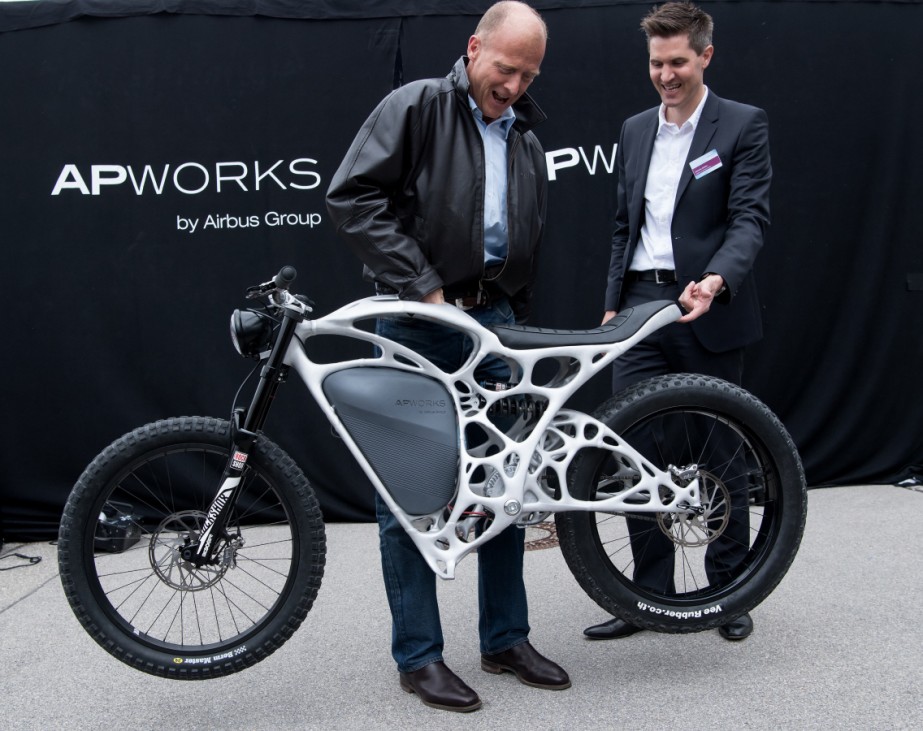Airbus präsentiert 3D-Druck Motorrad 'Light Rider'