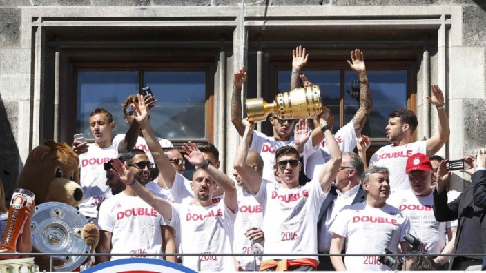 Bayern Munich German Cup DFB Pokal victory parade