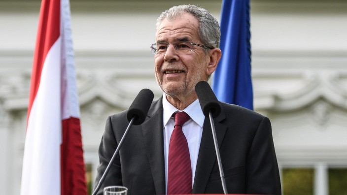 Austrian Greens candidate Van der Bellen wins Austria presidentia