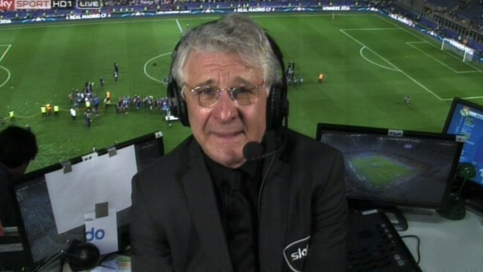 TV-Abschied: Zum letzten Mal am Mikrofon: Sky-Kommentator Marcel Reif beim Champions-League-Finale. Screenshot: Sky Sport