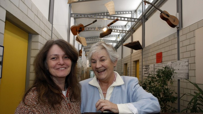 Geretsried: Vera Kraus (links) hat die Geschäftsführung der Musikschule vor bald neun Jahren von Ingrid Obser übernommen.