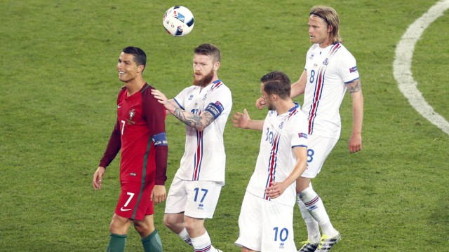EURO 2016 - Group F Portugal vs Iceland