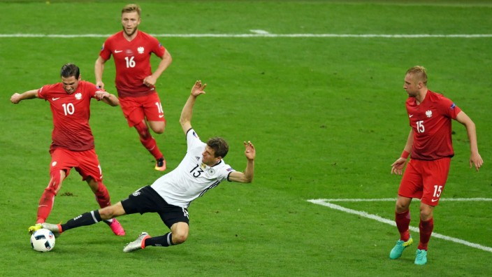 Fußball-EM: Thomas Müller gegen Polen: Nicht nur der Bayern-Angreifer blieb harmlos.
