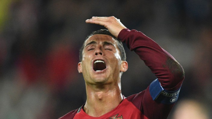 Portugal bei der Fußball-EM: Verzweifelt: Cristiano Ronaldo.