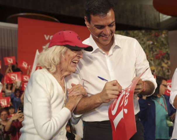 Socialist Party (PSOE) leader Pedro Sanchez campaining