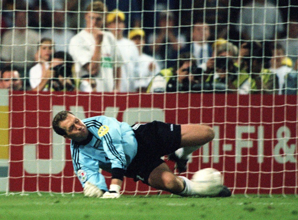 Fußball-EM 96: Köpke hält sechsten englischen Elfer