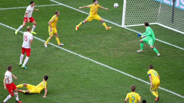 EURO 2016 - Group C Ukraine vs Poland