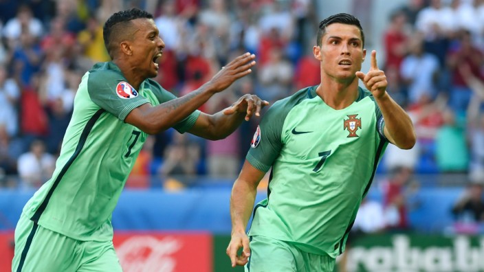 Fußball-EM: Cristiano Ronaldo (rechts) machte bei der Europameisterschaft in Frankreich seine ersten Treffer für Portugal gegen Ungarn.