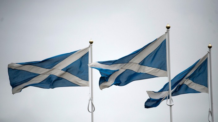 Nach dem Brexit-Referendum: Schottlands Flagge: Erste Ministerin Nicola Sturgeon bringt ein neues Unabhängigkeits-Referendum ins Gespräch.