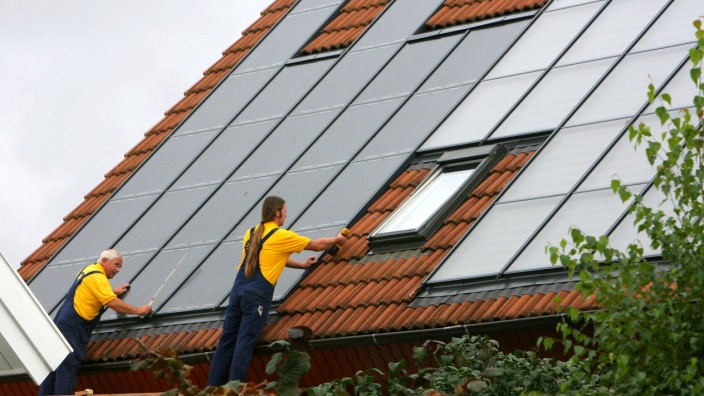 Kleines Kraftwerk auf dem Dach - Solaranlagen schonen das Klima