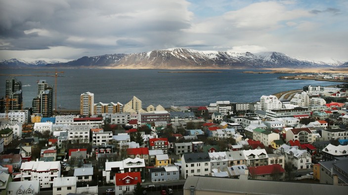 Iceland's Prime Minister Under Pressure To Resign After 'Panama Papers' Detail Offshore Holdings