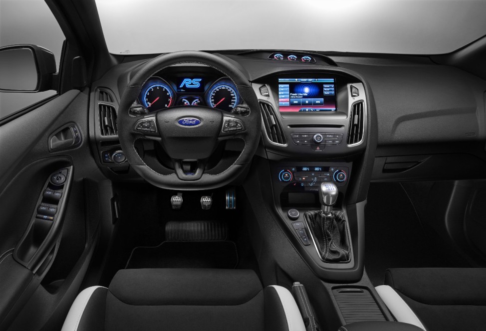 Cockpit des Ford Focus RS