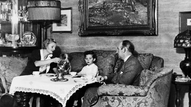 Großbürgerliche Familie in den 30er Jahren