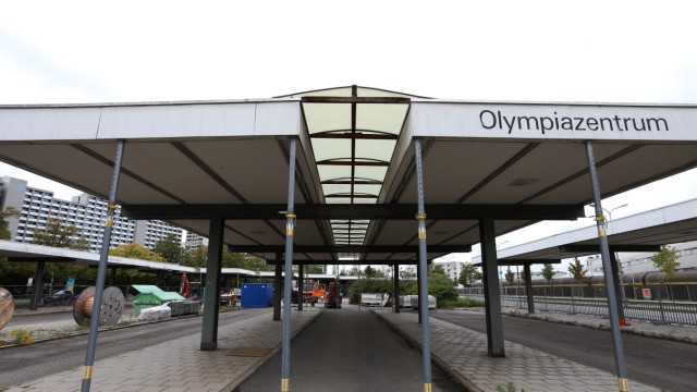 Stillgelegter Busbahnhof am Olympiapark in München, 2015