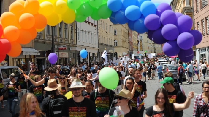 München: Die Innenstadt wird bunt: Am Samstag findet die große Parade des Chrisopher Street Days statt.