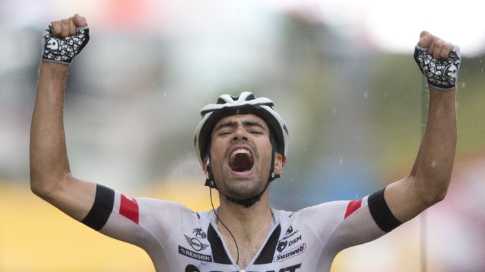 Radsport: Tom Dumoulin feiert seinen Sieg.