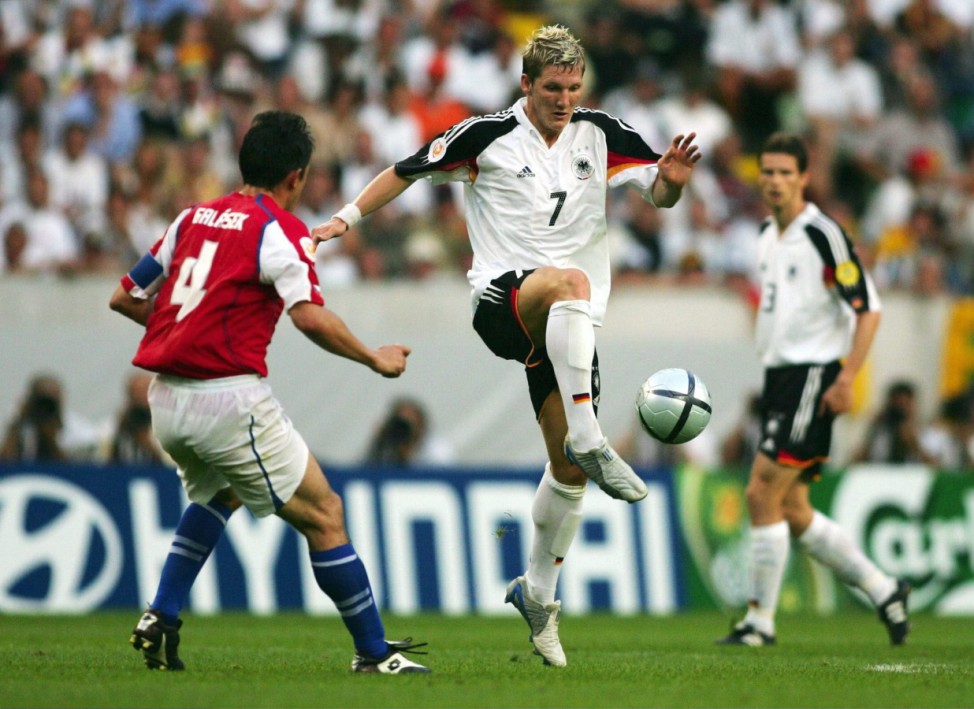 Fussball: EM 2004 in Portugal, GER-CZE; Bastian Schweinsteiger -